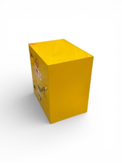 60LT Flammable liquid storage cabinet (2ND HAND) #1